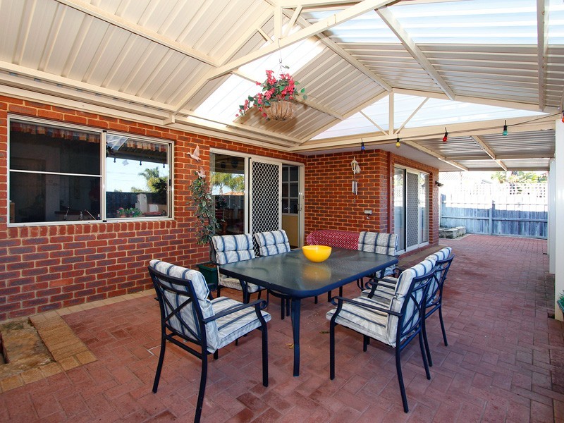 106 Rothesay Heights, Mindarie WA 6030