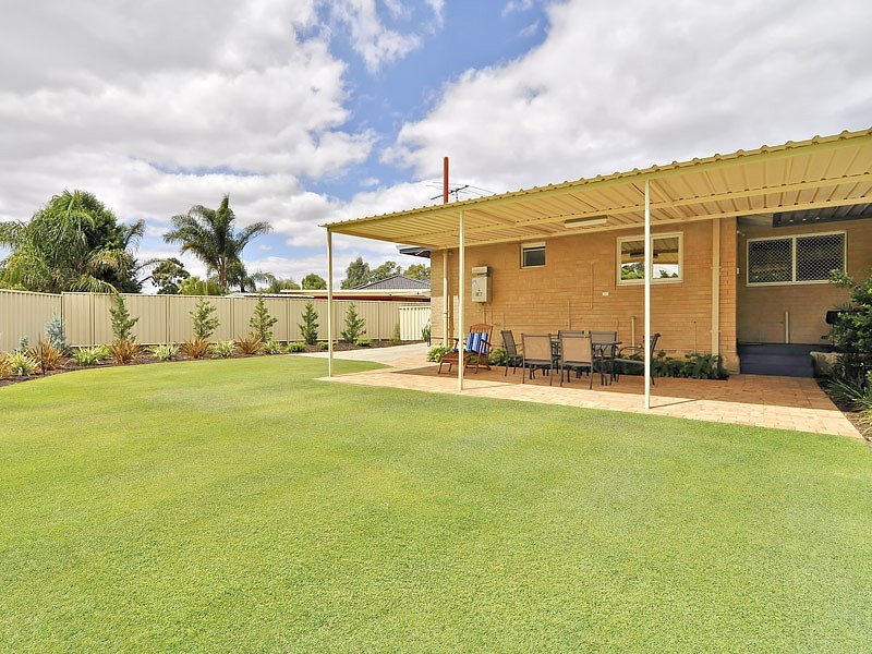 40B Meakers Way, Girrawheen WA 6064