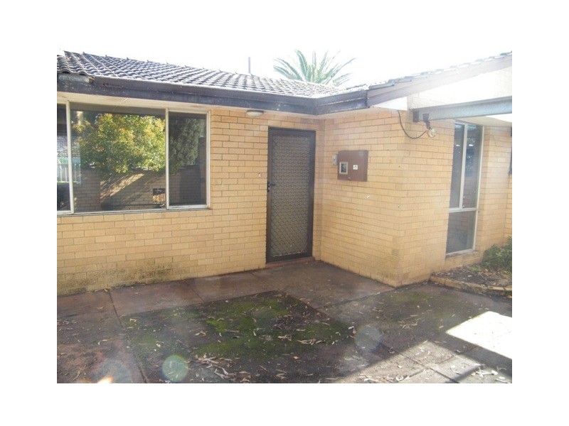 3 Lowan Street, Thornlie WA 6108