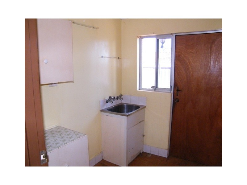 3 Lowan Street, Thornlie WA 6108