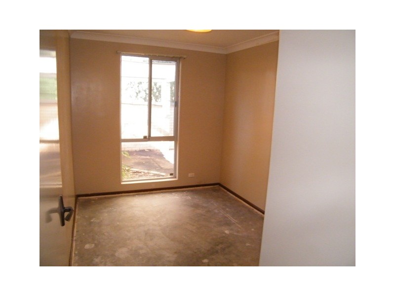 3 Lowan Street, Thornlie WA 6108