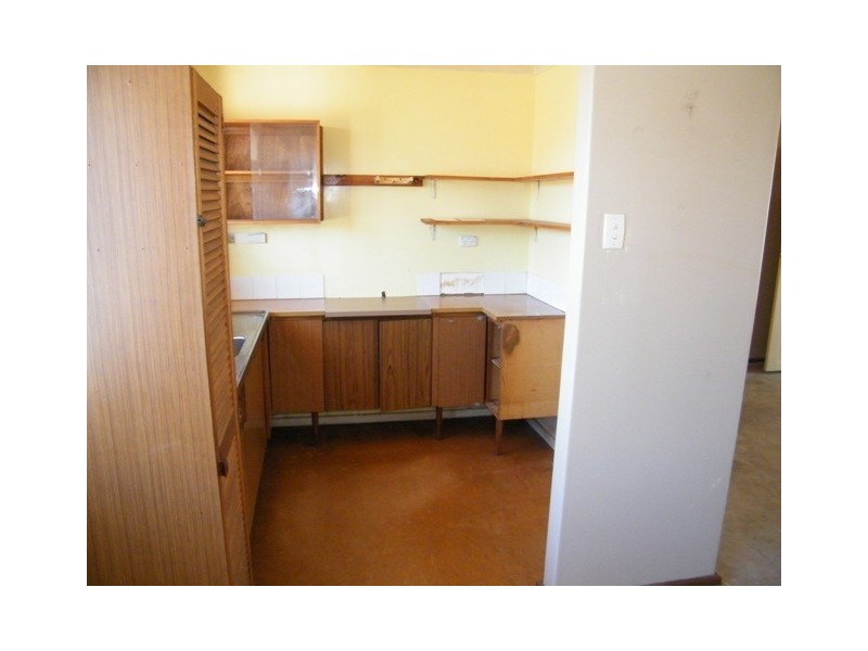 3 Lowan Street, Thornlie WA 6108