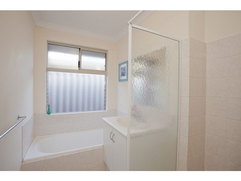 6A Larkspur Place, Heathridge WA 6027