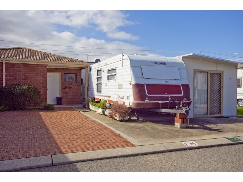 24/30 Mangano Place, Wanneroo WA 6065