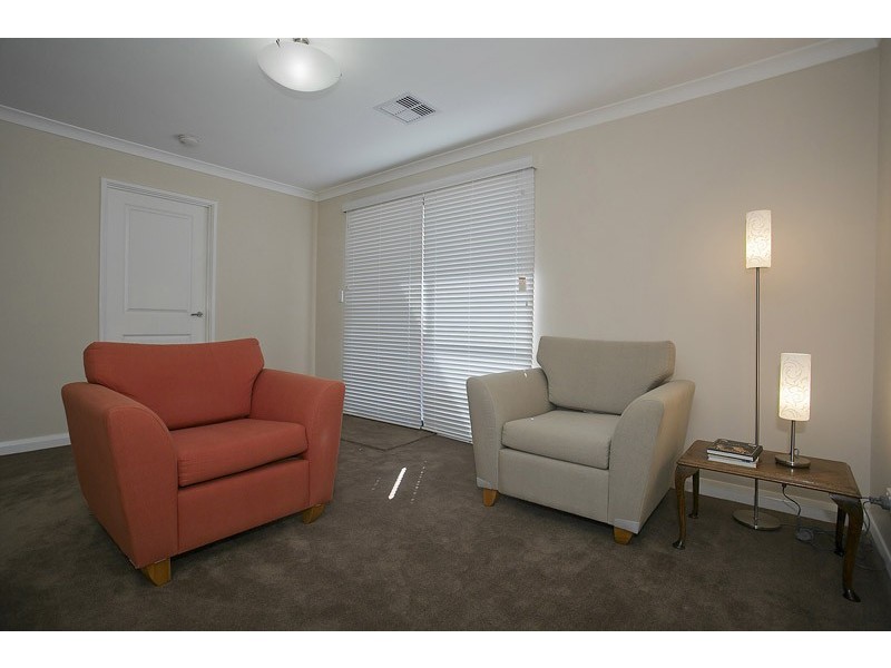 33 Roslin Road, Wanneroo WA 6065