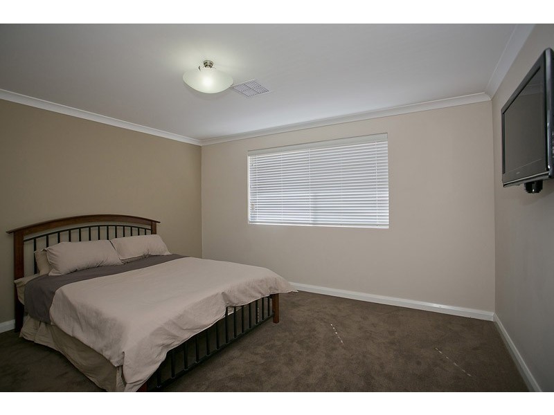 33 Roslin Road, Wanneroo WA 6065