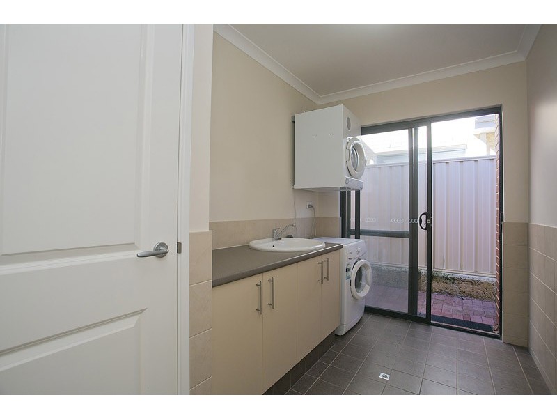 33 Roslin Road, Wanneroo WA 6065