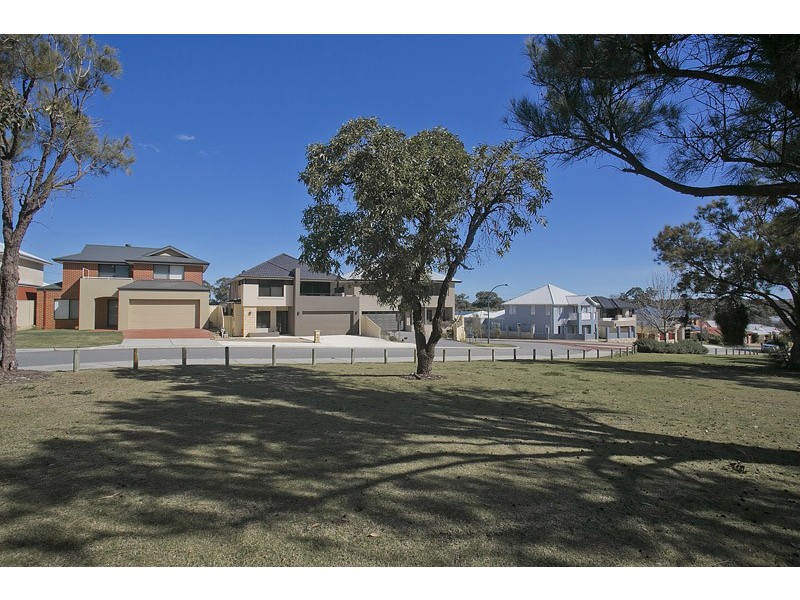 33 Roslin Road, Wanneroo WA 6065