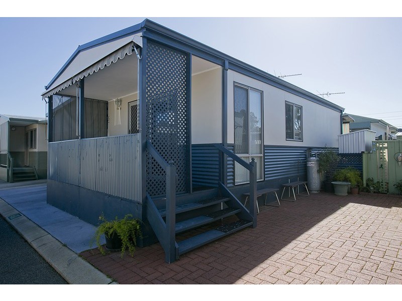 61/30 Mangano Place, Wanneroo WA 6065