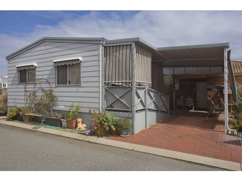 70/30 Mangano Place, Wanneroo WA 6065