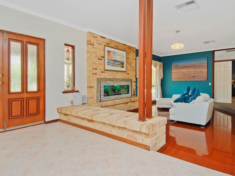 43 Louise Place, Wanneroo WA 6065