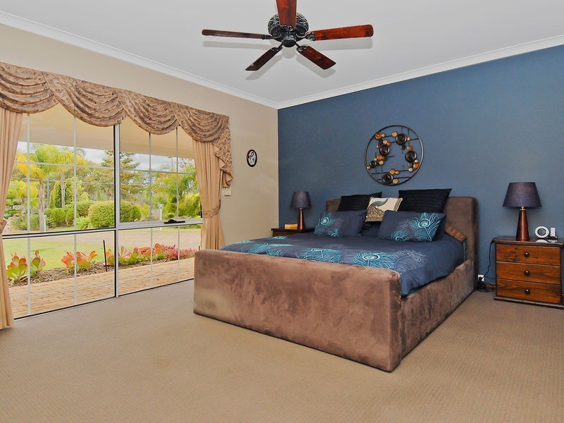 43 Louise Place, Wanneroo WA 6065