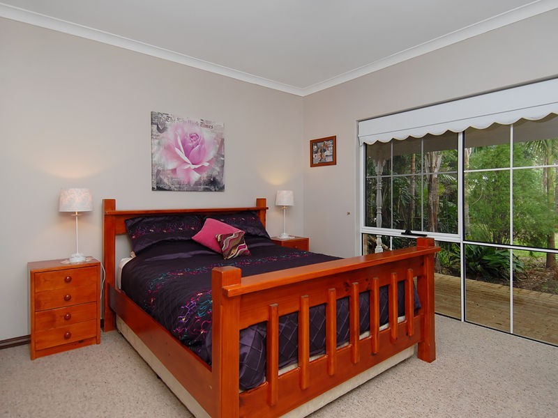 43 Louise Place, Wanneroo WA 6065