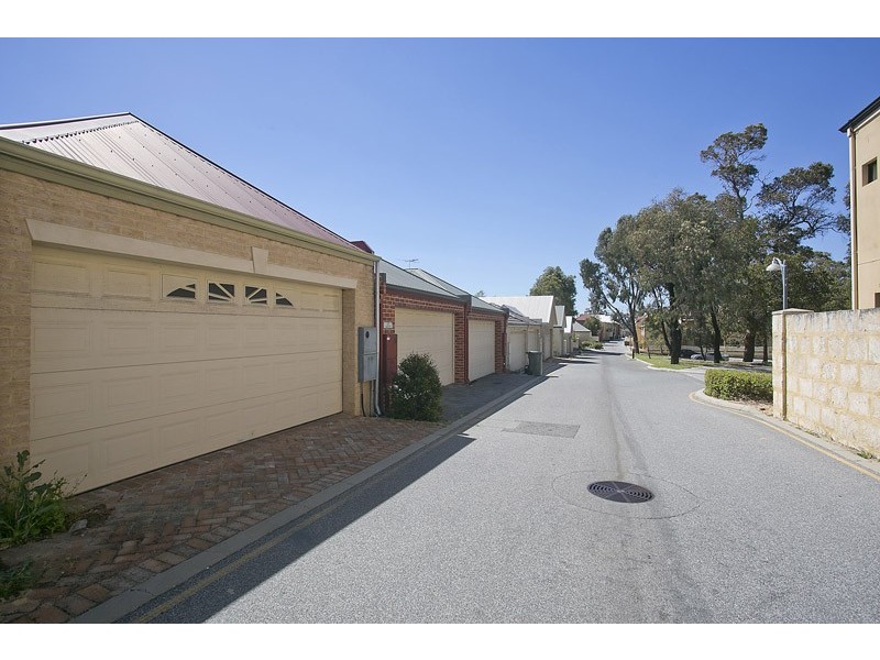 1/198 Lakeside Drive, Joondalup WA 6027