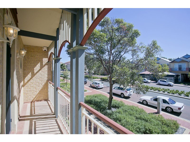 1/198 Lakeside Drive, Joondalup WA 6027