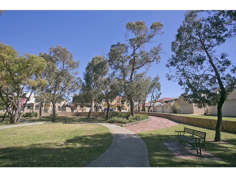 1/198 Lakeside Drive, Joondalup WA 6027