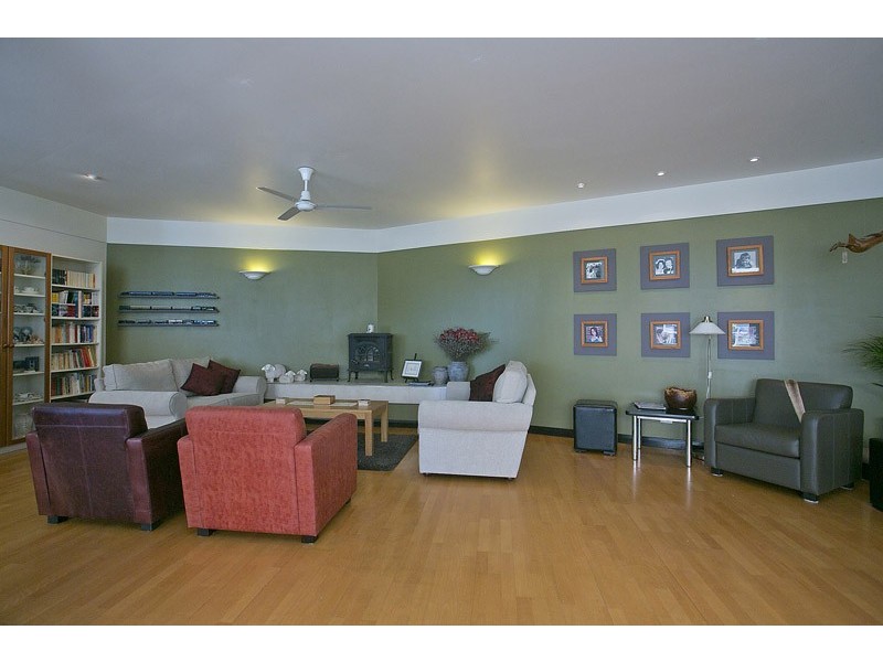 95 Colonial Circle, Gnangara WA 6077