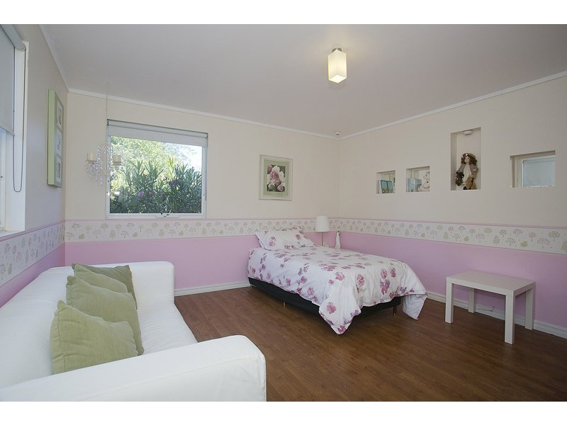 95 Colonial Circle, Gnangara WA 6077