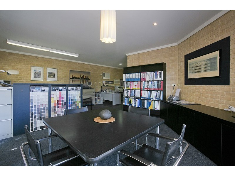 95 Colonial Circle, Gnangara WA 6077