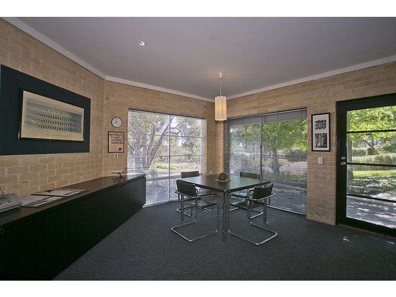 95 Colonial Circle, Gnangara WA 6077