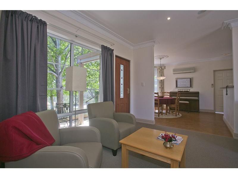 95 Colonial Circle, Gnangara WA 6077