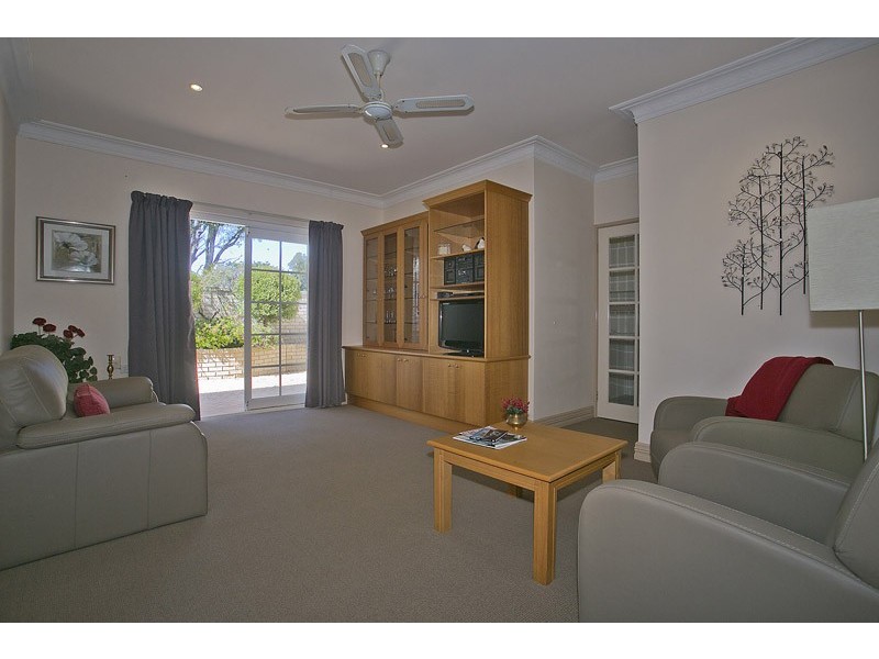 95 Colonial Circle, Gnangara WA 6077