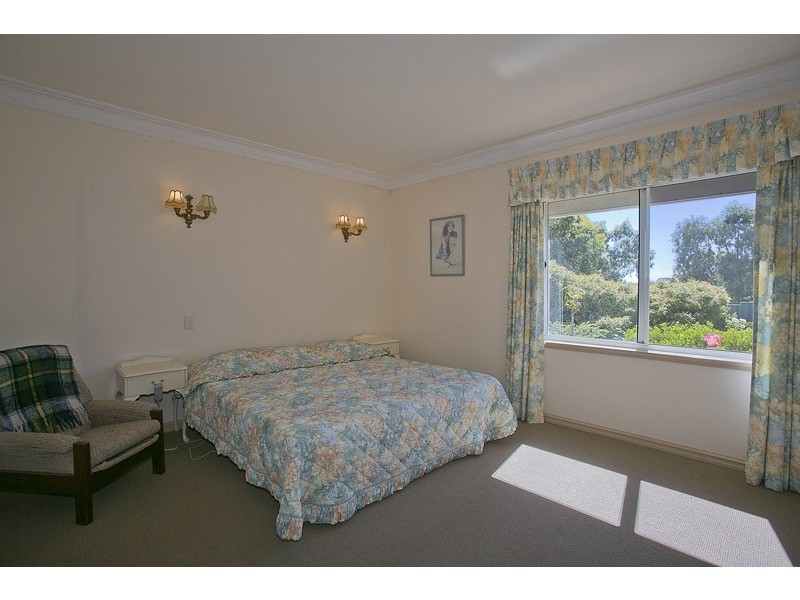 95 Colonial Circle, Gnangara WA 6077