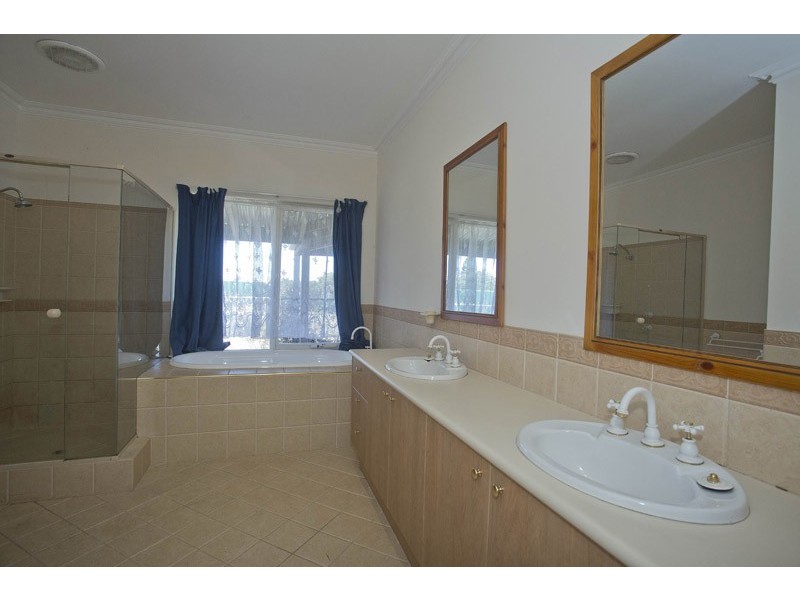 66 Pinecrest Way, Gnangara WA 6077