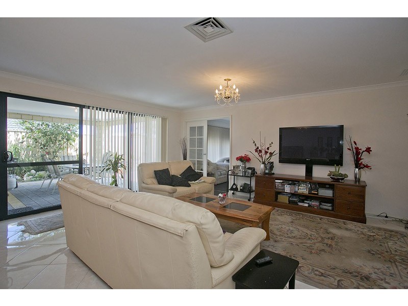 33 Vinciullo Way, Sinagra WA 6065