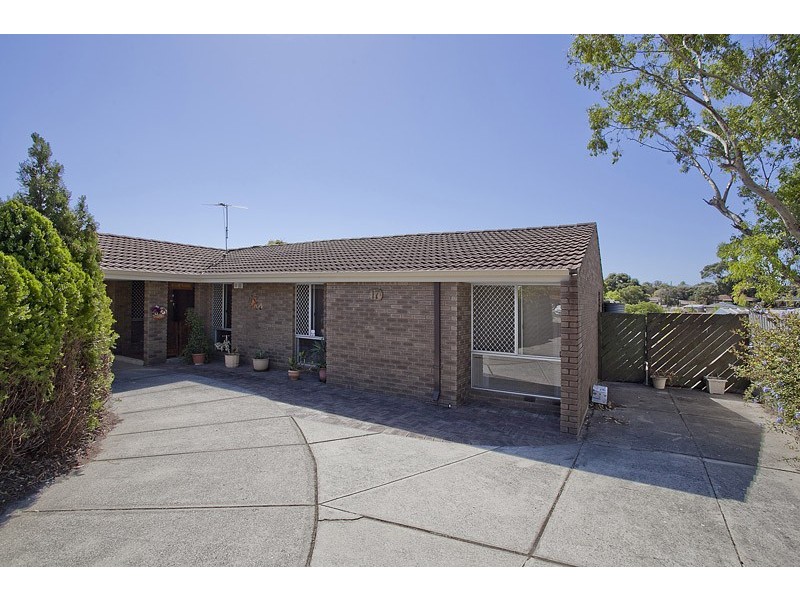 17 Wayfarer Road, Heathridge WA 6027