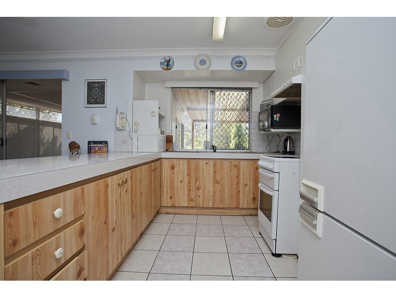 17 Wayfarer Road, Heathridge WA 6027