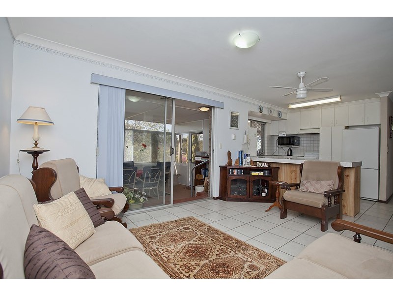 17 Wayfarer Road, Heathridge WA 6027