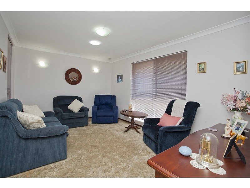 17 Wayfarer Road, Heathridge WA 6027