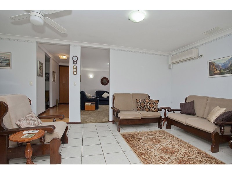 17 Wayfarer Road, Heathridge WA 6027