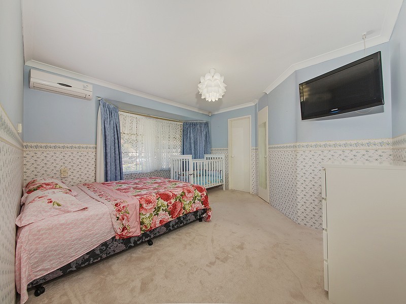 22 Catrine Court, Kingsley WA 6026