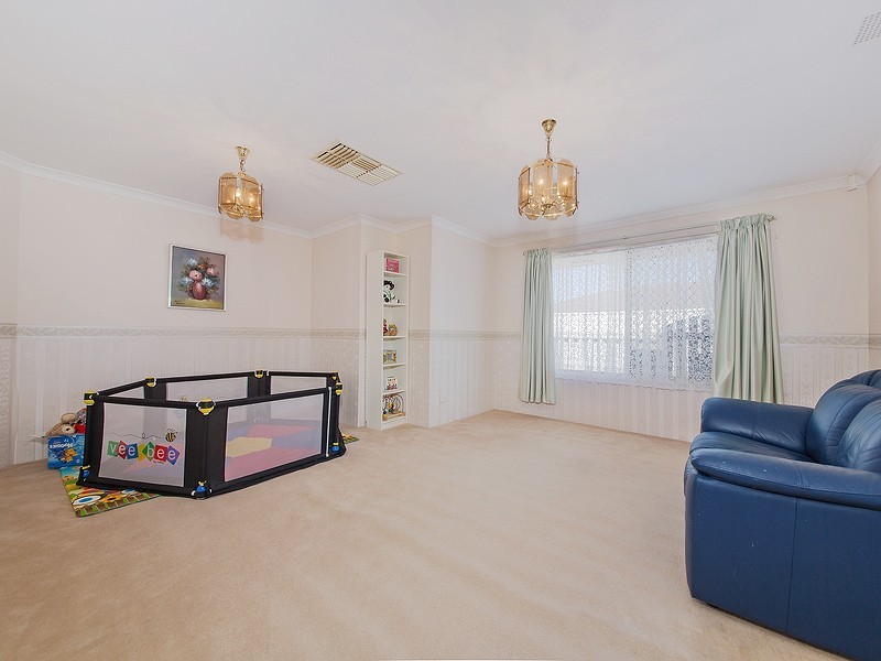 22 Catrine Court, Kingsley WA 6026