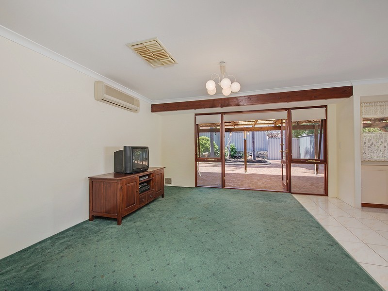 22 Catrine Court, Kingsley WA 6026