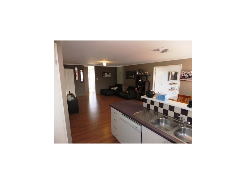 35 San Teodoro Avenue, Sinagra WA 6065