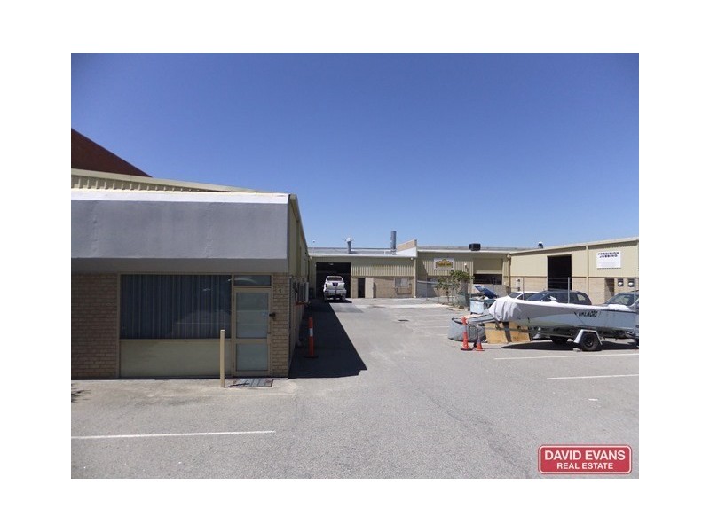 3/9 Glossop St, Wangara WA 6065