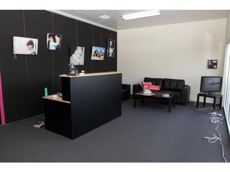 4/15 Prindiville Drive, Wangara WA 6065