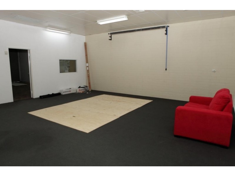 4/15 Prindiville Drive, Wangara WA 6065