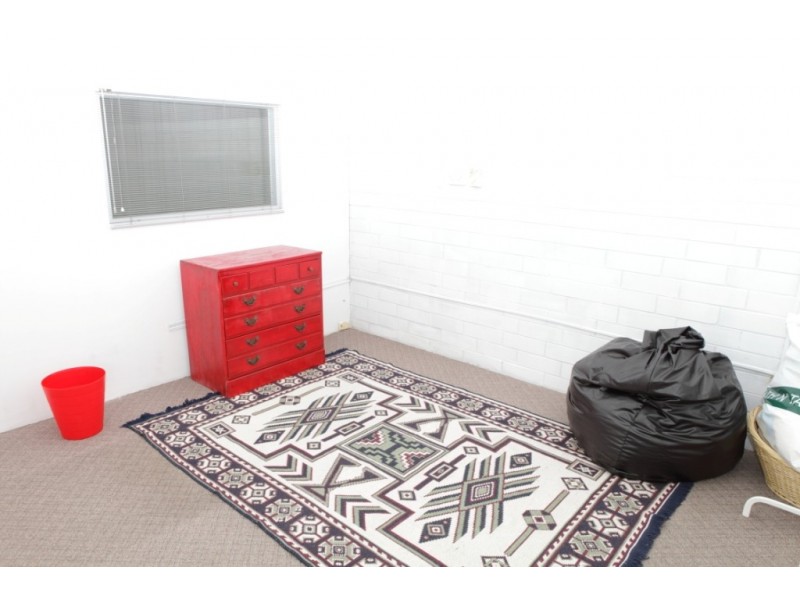 4/15 Prindiville Drive, Wangara WA 6065