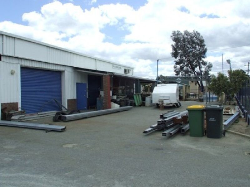 60 Gillam Drive, Kelmscott WA 6111