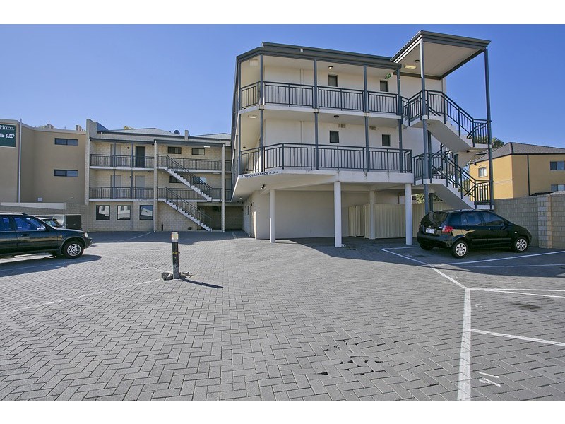 10/22 Grand Boulevard, Joondalup WA 6027