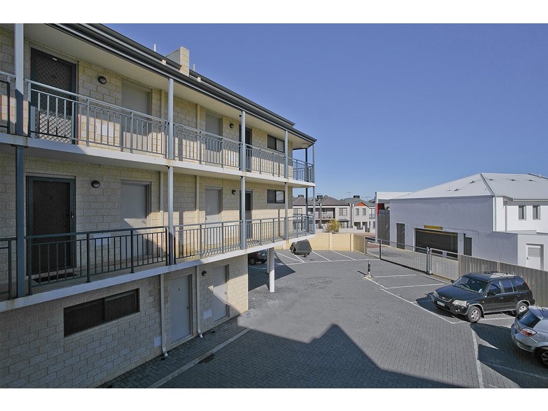 10/22 Grand Boulevard, Joondalup WA 6027
