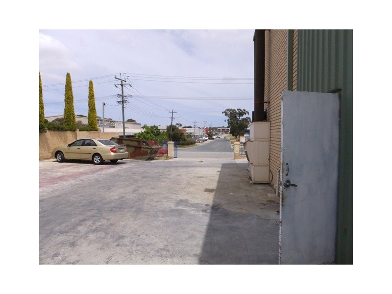 9 Agett Road, Malaga WA 6090