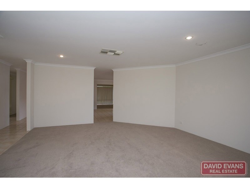 107 Roxburgh Circle, Kinross WA 6028