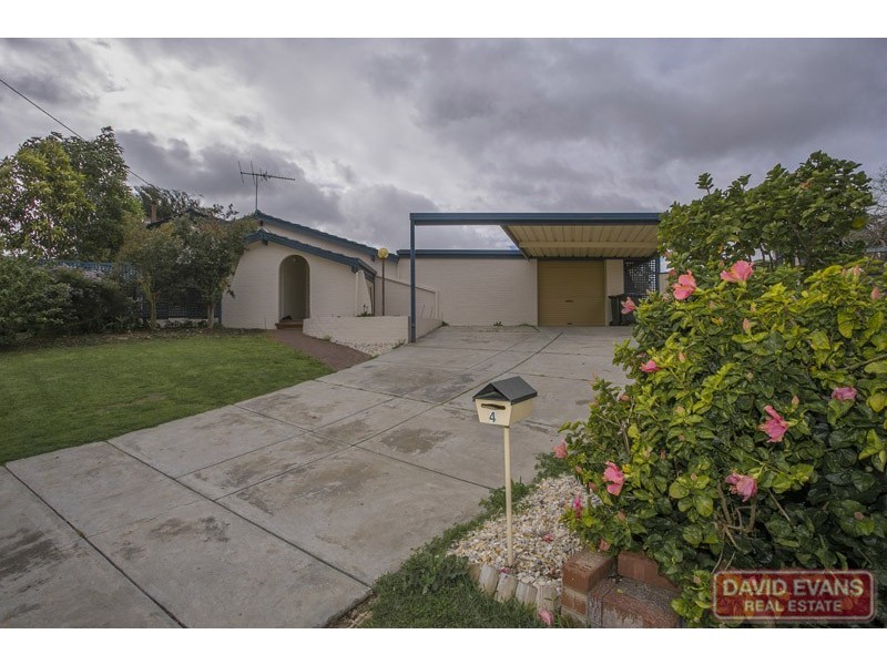 4 Malak Court, Wanneroo WA 6065
