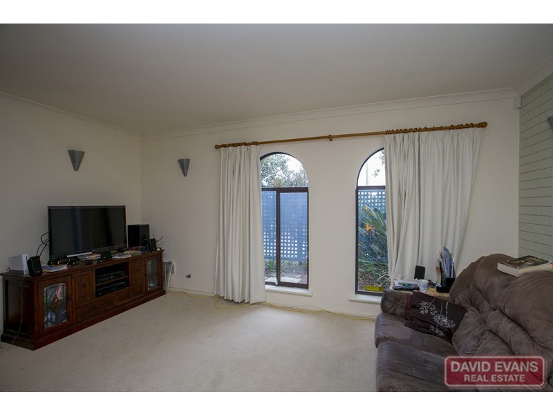 4 Malak Court, Wanneroo WA 6065