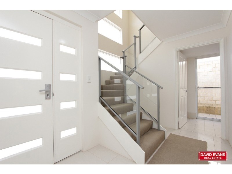 38B Eastbourne Crescent, Nollamara WA 6061